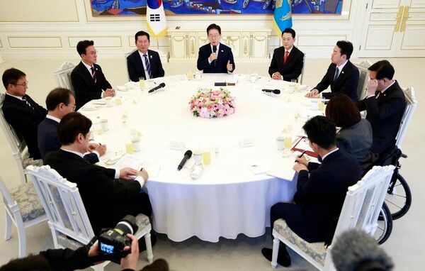 이재명&nbsp;대통령이 7일 청와대에서 열린 여야정 민생경제 협의체 회담에서 발언하고 있다. [사진=연합뉴스]