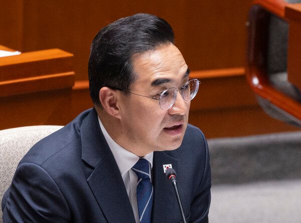 &nbsp;박홍근&nbsp;기획예산처 장관이 8일 국회에서 '전쟁 추경' 심의를 위한 예산결산특별위원회 전체 회의에 참석해 질의에 답하고 있다. [사진=연합뉴스]