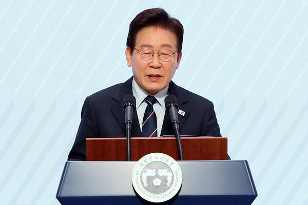 이재명&nbsp;대통령이 8일 서울 중구 대한상공회의소에서 열린 어버이날 기념식에서 축사를 하고 있다. [사진=연합뉴스]