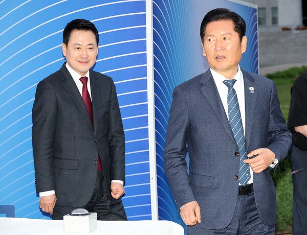 장동혁 국민의힘&nbsp; 대표(왼쪽)과 정청래 더불어민주당 대표. [사진=연합뉴스]