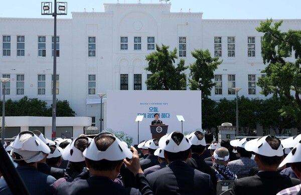 이재명&nbsp;대통령이 18일 광주 5·18 민주광장에서 열린 제46주년 5·18 민주화운동 기념식에서 기념사를 하고 있다. [사진=연합뉴스]