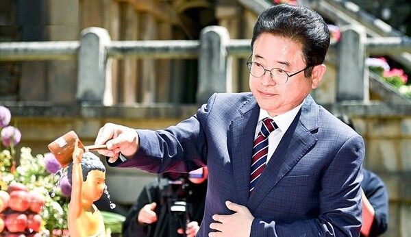 봉축법요식에서의&nbsp;이철우 경북도지사 후보 / 사진=이철우 경북도지사 후보 SNS 캡쳐