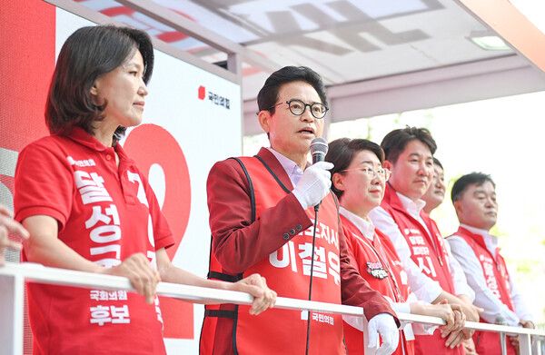 대구 달성군&nbsp;이진숙 국회의원 후보 지원 유세 현장 / 사진=이철우 경북도지사 후보 페이스북 캡쳐