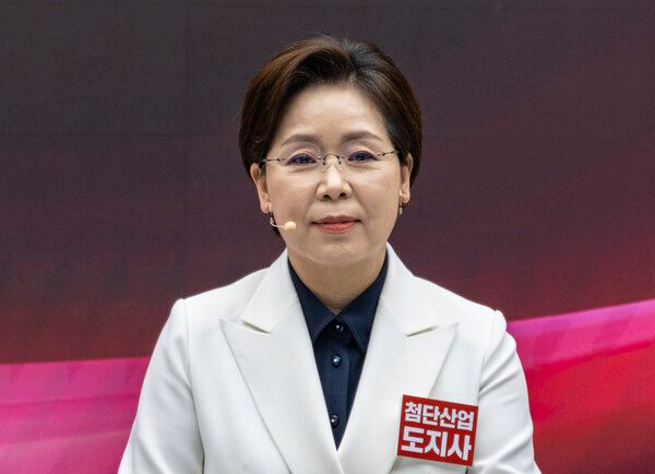 &nbsp;국민의힘 6·3 지방선거 국민의힘 경기도지사 후보 경선에 출마한&nbsp;양향자&nbsp;후보가 4월 26일 서울 여의도 국민의힘 중앙당사에서 열린 토론회에 참석해 시작을 기다리고 있다. [사진=연합뉴스]