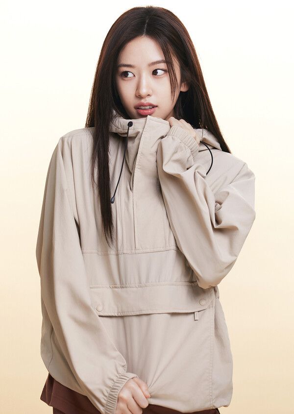 네파 안유진 화보컷[사진=네파]
