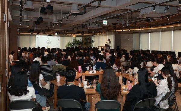 스타벅스 코리아 교육 행사 모습이다. [사진=신세계그룹]