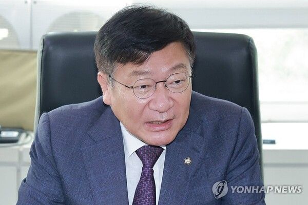 국민의힘 정점식 원내대표가 19일 서울 영등포구 여의도 한국노동조합총연맹을 방문해 인사말하고 있다.[사진=연합뉴스]