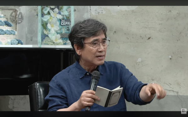 유시민 작가가 26일 유튜브 방송 '김어준의 다스뵈이다'에서 이재명 대통령의 통합 기조를 '재건축'에 빗대 비판하며 