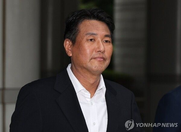 내란중요임무종사 및 직권남용권리행사방해 혐의(우방국에 계엄 정당화 메시지 전달)를 받는 김태효 전 국가안보실 1차장이 10일 서초구 서울중앙지법에서 열린 구속 전 피의자 심문(영장심사)에 출석하고 있다. 2026.7.10&nbsp; [사진=연합뉴스]
