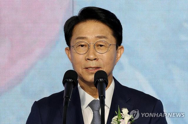 조정식 국회의장이 17일 서울 여의도 국회에서 열린 제78주년 제헌절 경축식에서 경축사를 하고 있다. 2026.7.17 [국회사진기자단=연합뉴스]