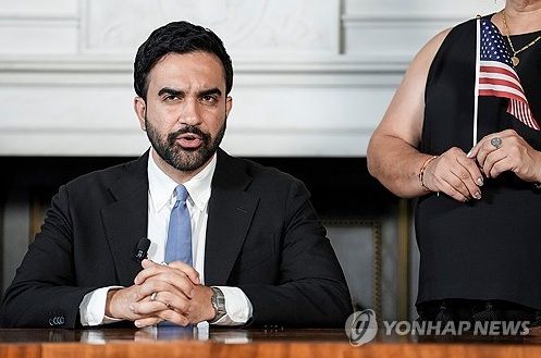 지난 3일(현지시간) 미국 독립 250주년을 기념해 뉴욕의 시청 청사에서 연설을 하고 있는 조란 맘다니 뉴욕시장 [사진=연합뉴스]