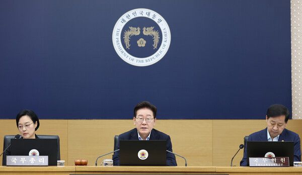 이재명&nbsp;대통령이 11일 정부세종청사에서 열린 국무회의에서 발언하고 있다. [사진=연합뉴스]