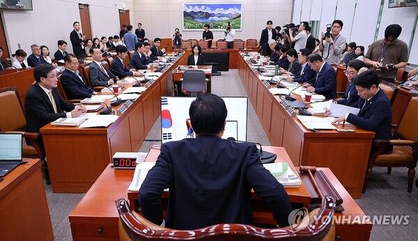 11일 국회에서 외교통일위원회 전체회의가 열리고 있다.[사진=연합뉴스]