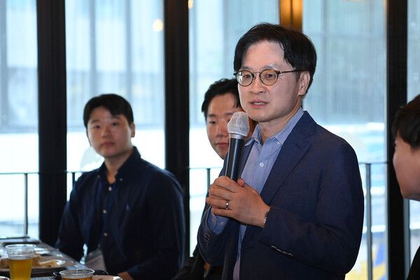 김정관 산업통상부 장관이 지난 7월 7일 서울 중구 펍더문에서 열린 '제3기 2030 청년자문단 발대식'에서 인사말 하고 있다. [사진=연합뉴스]