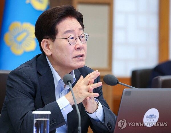 이재명 대통령이 4일 청와대에서 열린 국무회의에서 발언하고 있다. [사진=연합뉴스]