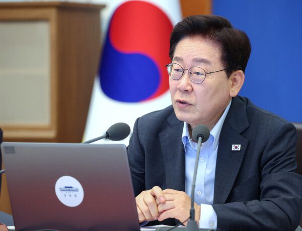 이재명 대통령이 4일 청와대에서 열린&nbsp;국무회의에서 발언하고 있다. [사진=연합뉴스]