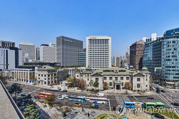 [사진=한국은행 전경. (연합뉴스)]