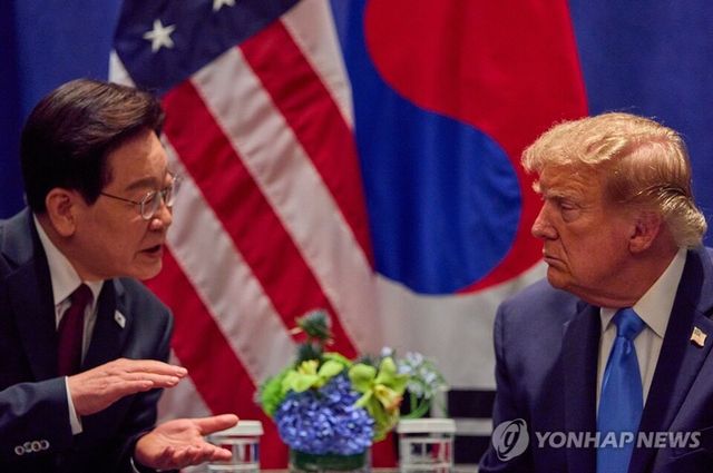 미국 뉴욕 유엔본부에서 열린 유엔총회 참석차 미국을 방문 중인 이재명 대통령이 22일(현지시간) 뉴욕 한 호텔에서 도널드 트럼프 미국 대통령과 정상회담을 하고 있다. 2026.9.23 [사진=공동취재 제공]&nbsp;