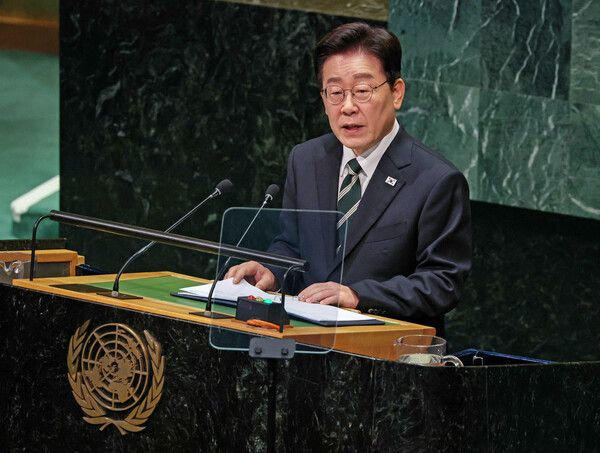 이재명 대통령이 22일(현지시간) 미국 뉴욕 유엔본부 총회장에서 기조연설을 하고 있다. [사진=연합뉴스]