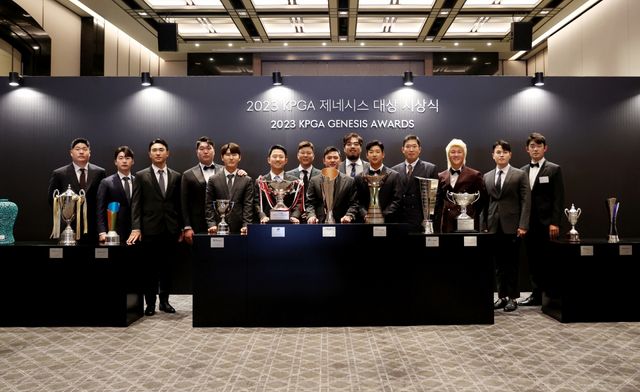 올 시즌 우승자들.