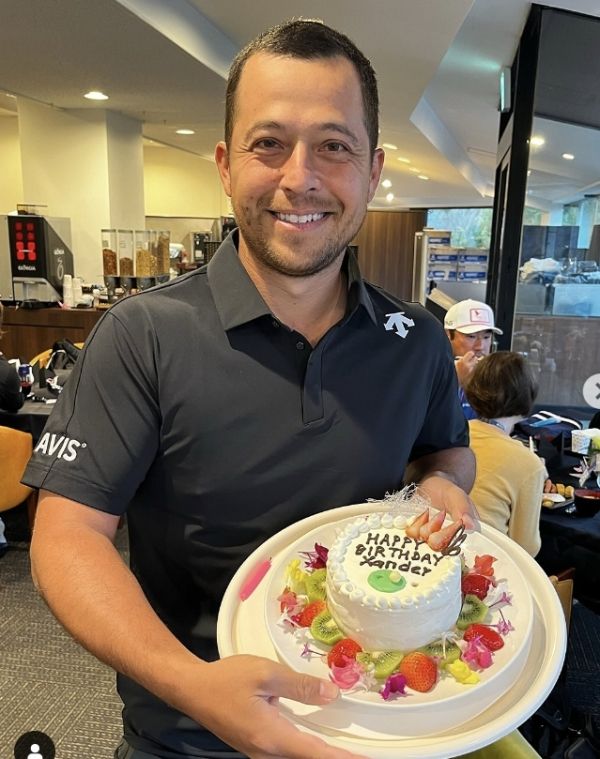 생일 케익 받은 잰더 쇼플리. 사진=PGA투어