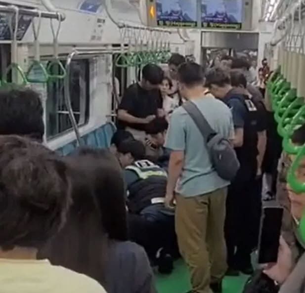 합정역 칼부림 사건 / 온라인 커뮤니티