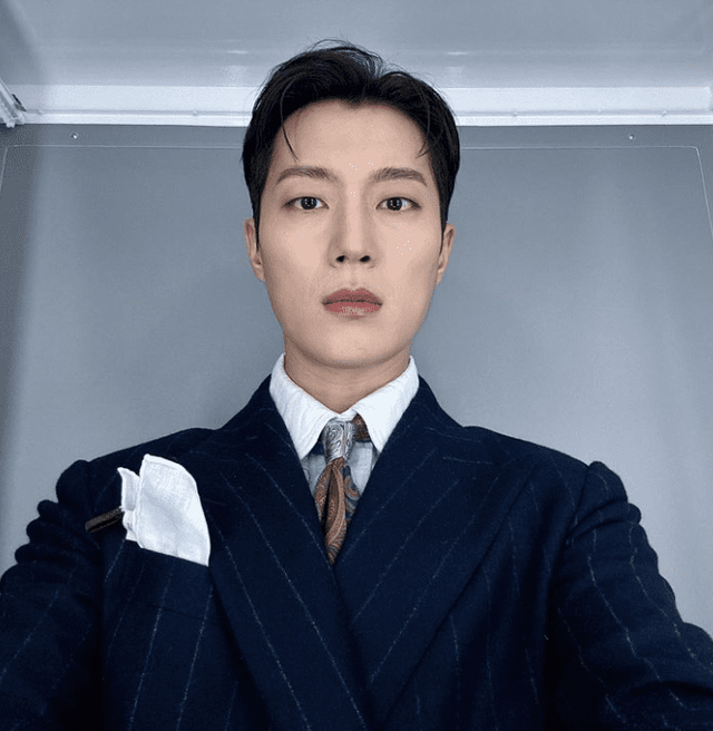 사진=윤두준 SNS