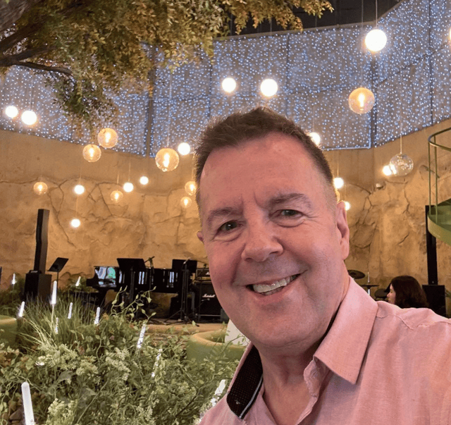 로버트 할리 SNS