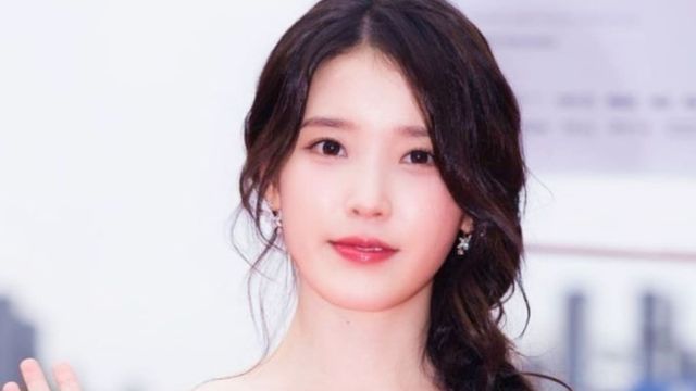 아이유 / 사진=온라인커뮤니티