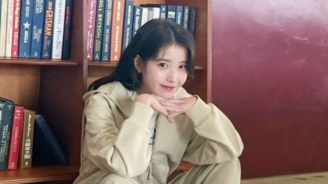아이유 / 사진=온라인커뮤니티