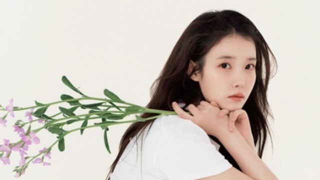아이유 / 사진=온라인커뮤니티