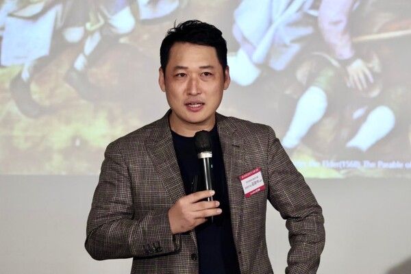 김광석 한국경제산업연구원 경제연구실장이 24일 서울 여의도 캔싱턴 호텔에서 열린 '딜사이트경제TV 유통포럼'에서 발표를 하고 있다. / 사진=김민영 기자.