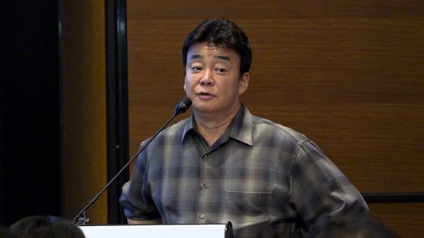 백종원 더본코리아 대표가 28일 서울 여의도에 위치한 콘래드호텔에서 기자간담회를 열고 발언하고 있다. / 사진=김우석 기자.&nbsp;&nbsp;