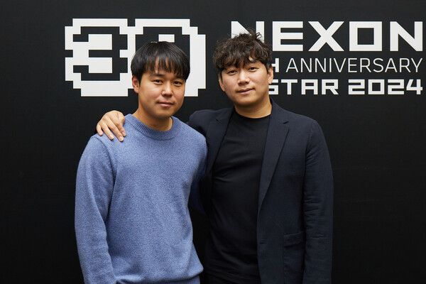 넥슨은 14일 부산 벡스코에서 신작 '프로젝트 오버킬'을 소개하는 공동 인터뷰를 진행했다. 이번 인터뷰에는 오버킬 개발을 총괄하는 윤명진 네오플 대표(오른쪽)와 박정완 크리에이티브 디렉터가 참가했다. / 사진=넥슨