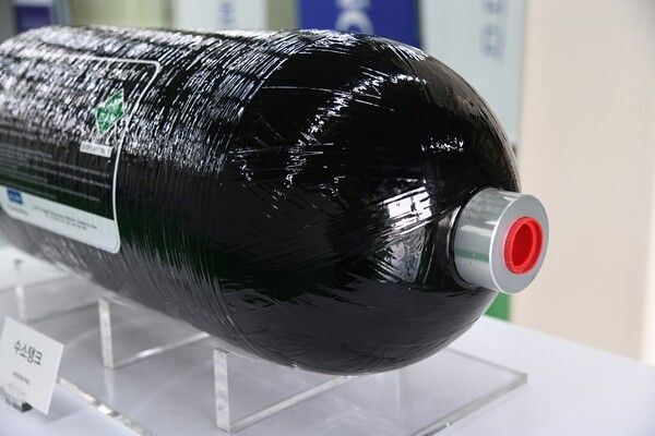 수소 고압용기 /사진=HS효성첨단소재