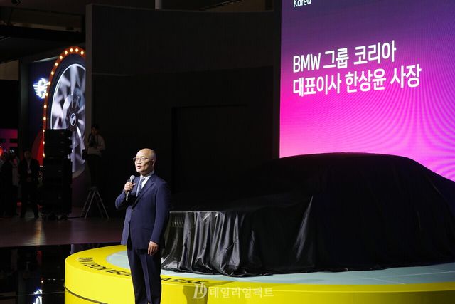 지난 27일 부산광역시 벡스코에서 열린 ‘2024 부산모빌리티쇼’ BMW 그룹 코리아 프레스데이 행사에서 환영사를 하고 있는 한상윤 BMW 그룹 대표. /사진=김현일 기자