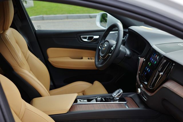 XC60 리차지 1열. /사진=김현일 기자