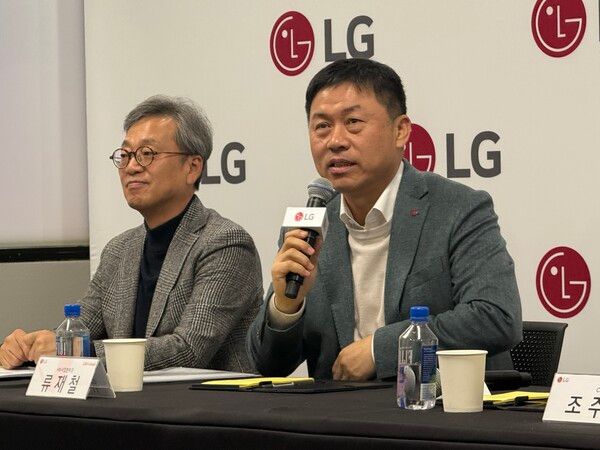 류재철 LG전자 HS사업본부장 사장이 8일(현지시간) 미국 라스베이거스 컨벤션 센터에서 열린 기자간담회에서 구독 사업 경쟁력에 대해 소개하고 있다. /사진=이태웅 기자