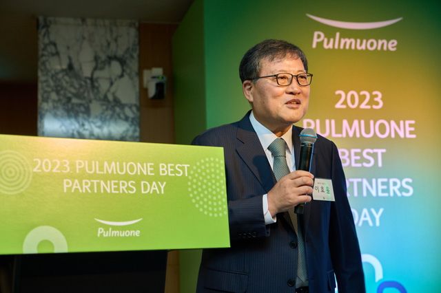지난 20일 서울 강남구 인터컨티넨탈 서울 코엑스에서 열린 '2023 풀무원 베스트 파트너스 데이'에서 이효율 풀무원 이효율 총괄CEO가 협력기업 대표들에게 인사말을 하고 있다. / 사진=풀무원