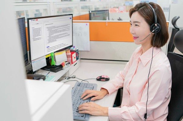 SK텔레콤이 자체개발 텔콤 LLM를 활용한 고객센터 AI 상담업무 지원 시스템 베타서비스를 한 달여간 성공적으로 운영했다./사진=SKT