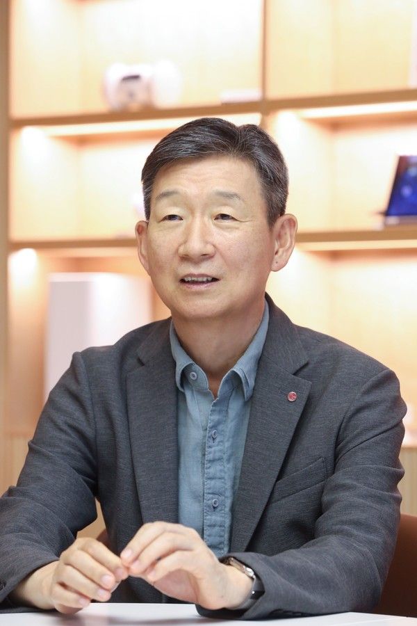 황현식 LG유플러스 대표가 카이스트 공과대학의 2024년 '올해의 자랑스러운 동문'으로 선정됐다./사진=LG유플러스