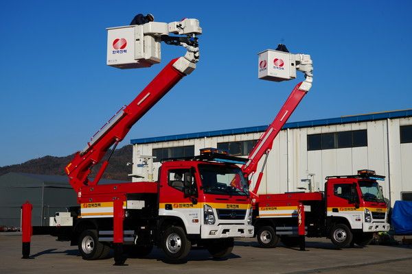 광림이 제작한 저압선로 보수용 고소작업차. 사진=광림