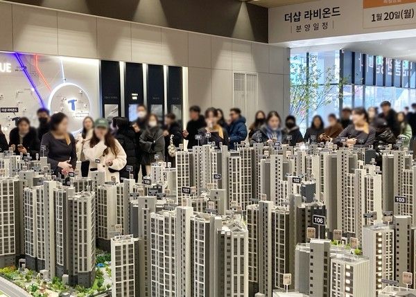 10일 견본주택 문을 열고 분양에 들어간 더샵 라비온드 견본주택 내부 모습./ 사진=포스코이앤씨