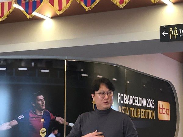 BBQ그룹 세계식문화과학기술원 장낙훈 상품개발팀장이 22일 서울 BBQ 청계광장점에서 취재진과 만나 '뿜치킹' 메뉴 개발과정을 소개하고 있다. /사진=김현정 기자