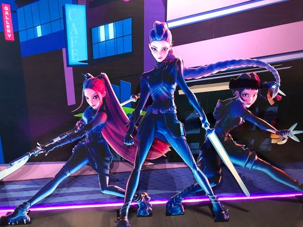 팝업스토어 내 헌트릭스 조형물 /사진=김현정 기자