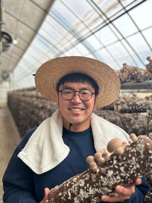 경기 용인 '군자농원'의 윤용식 대표 /사진=쿠팡