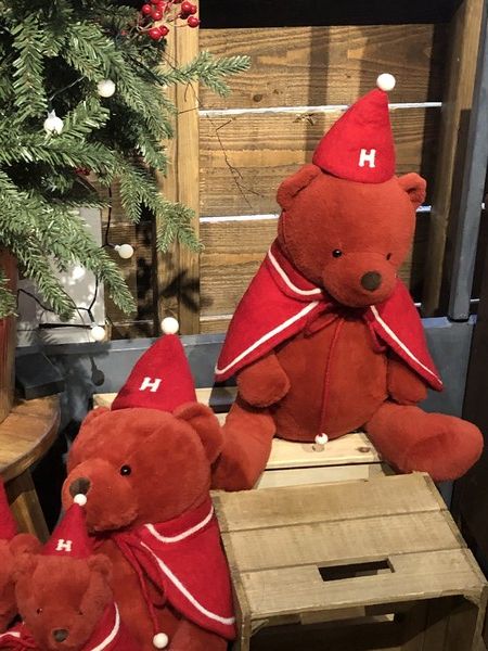 개장 직후 품절돼 현재 추가 제작 중인&nbsp;'해리 곰인형 리미티드 에디션' ／사진＝김현정 기자