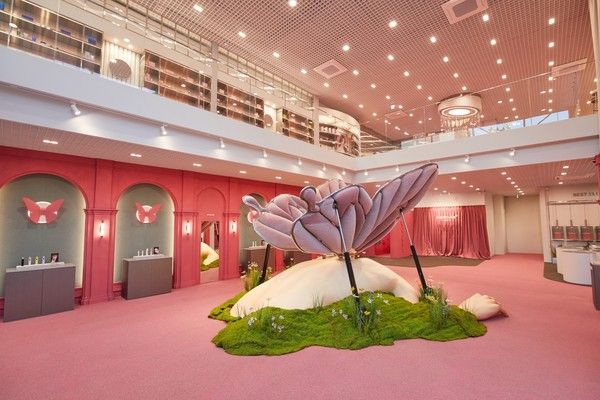 성수동 플래그십스토어 '메디큐브 성수' 내부 /사진=에이피알