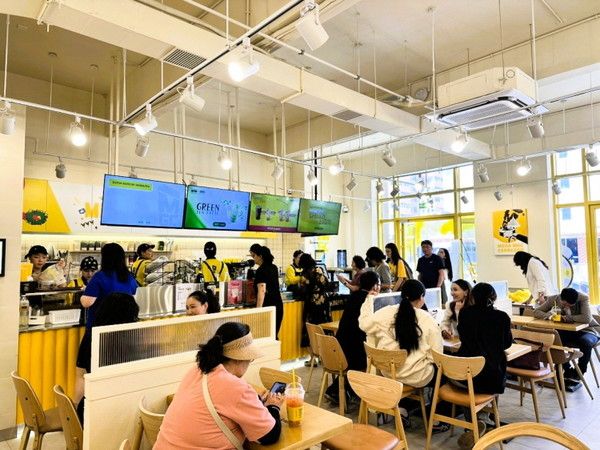 몽골 울란바토르에 위치한 메가MGC커피 매장 내부 /사진=메가MGC커피