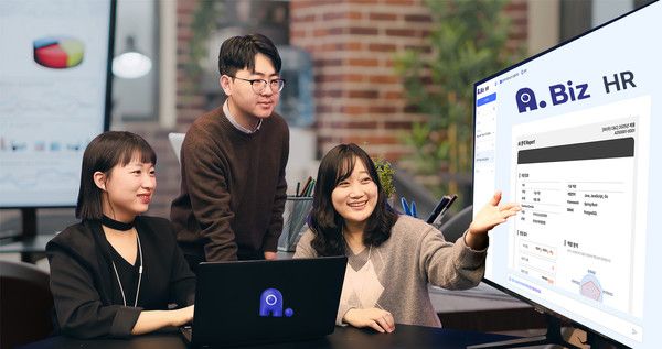 SK C&C가 생성형 인공지능(AI)를 활용해 채용담당자 업무 부담을 줄이고 지원자 역량을 정밀하게 분석해 AI 인적자원관리(HR) 혁신을 가속화하고 있다./사진=SK C&C